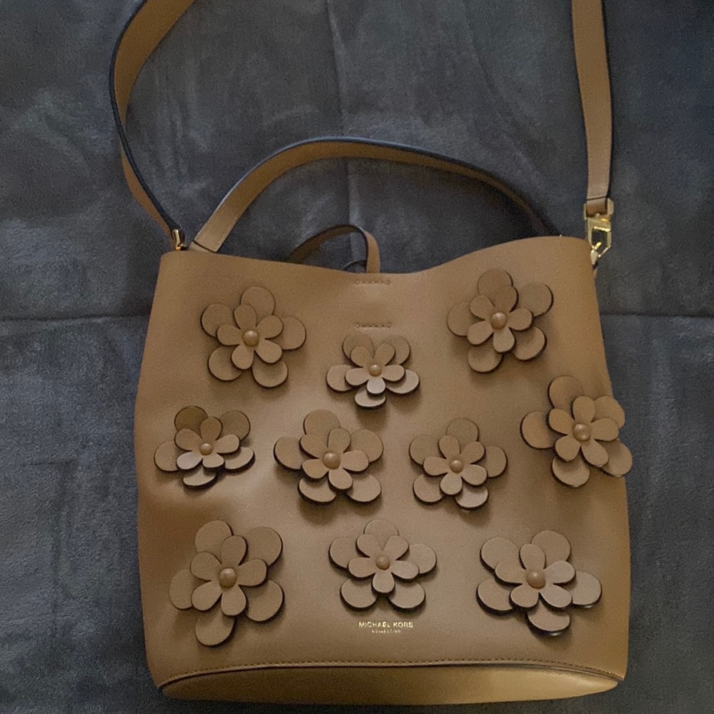 Michael Kors Handbag w/removable strap